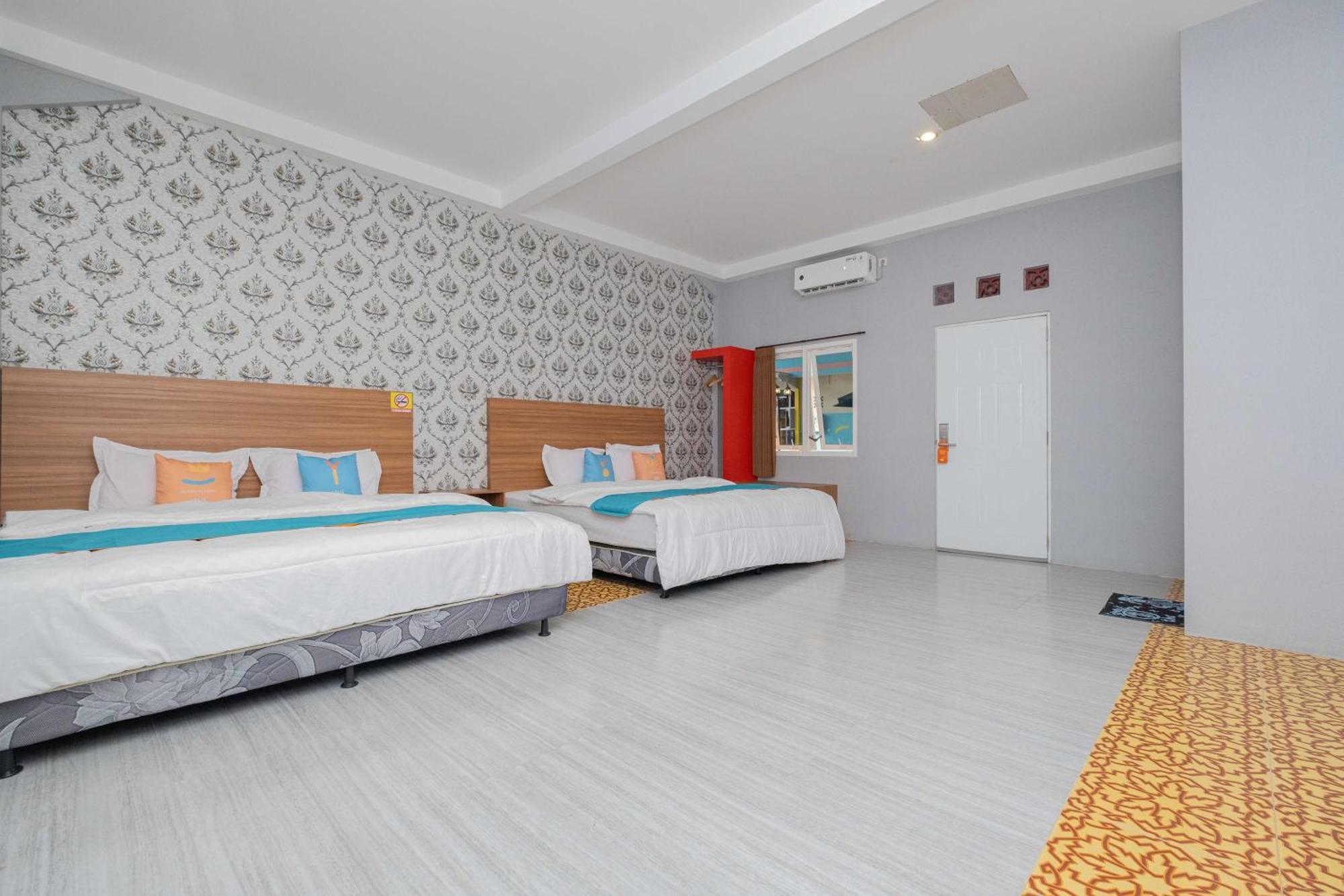 Sans Wm Hotel Blitar المظهر الخارجي الصورة