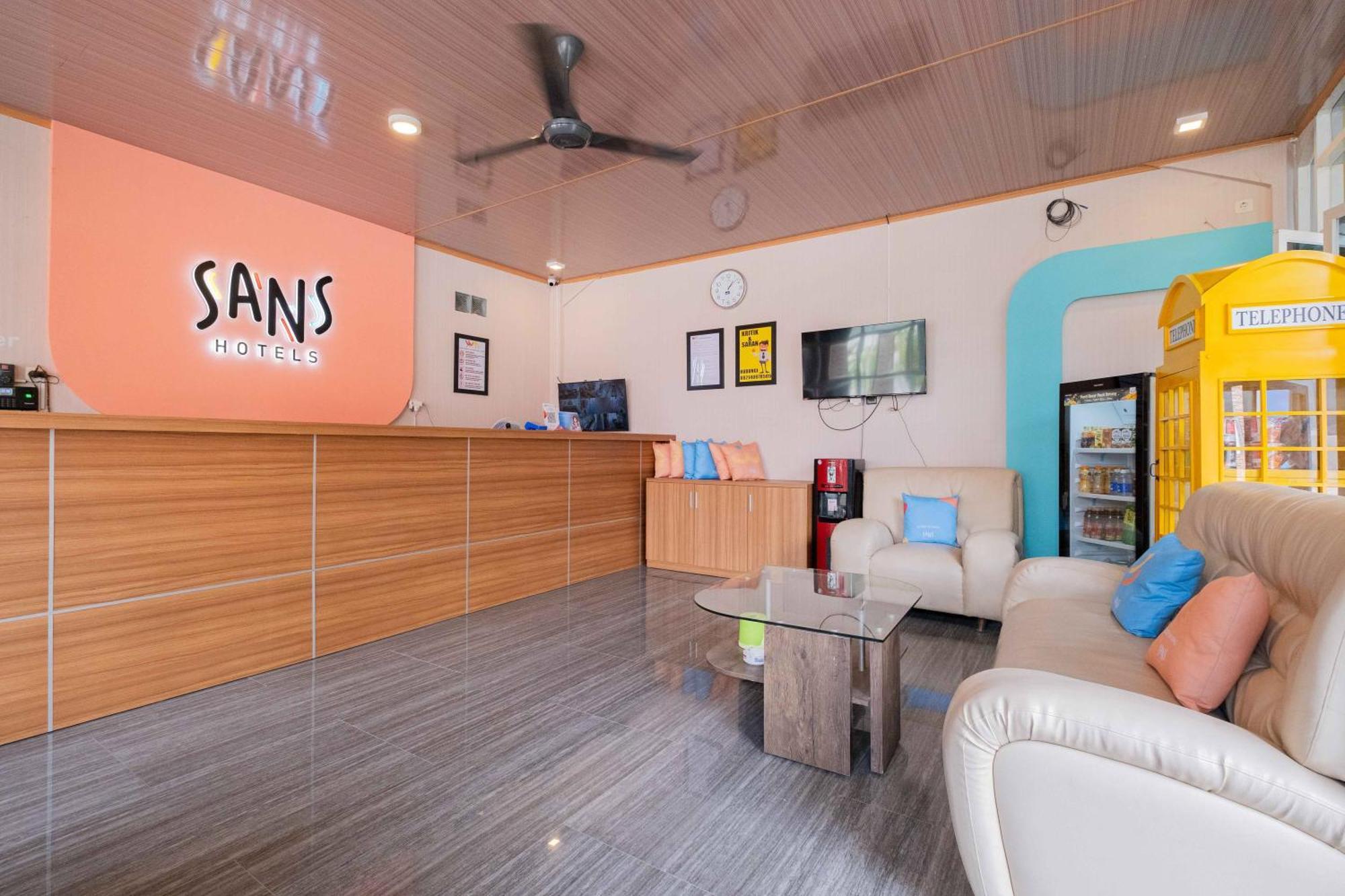 Sans Wm Hotel Blitar المظهر الخارجي الصورة