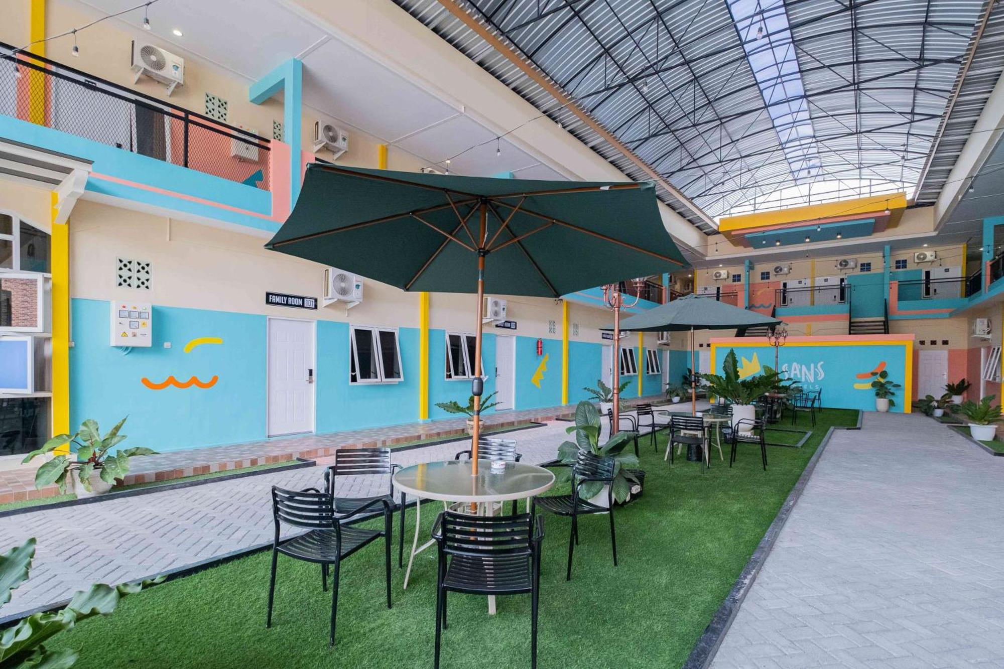 Sans Wm Hotel Blitar المظهر الخارجي الصورة