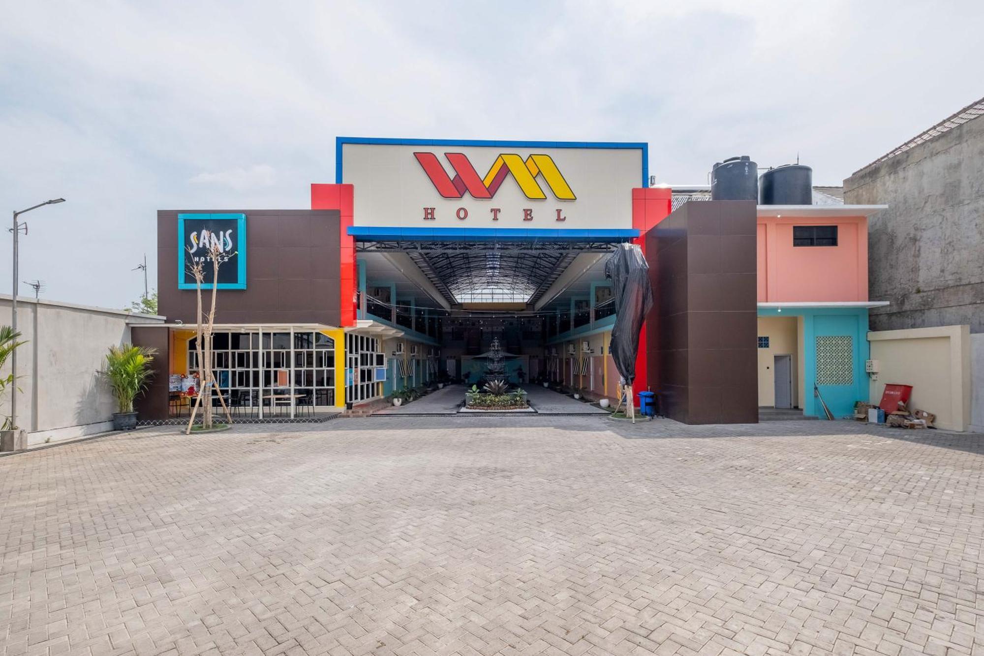 Sans Wm Hotel Blitar المظهر الخارجي الصورة